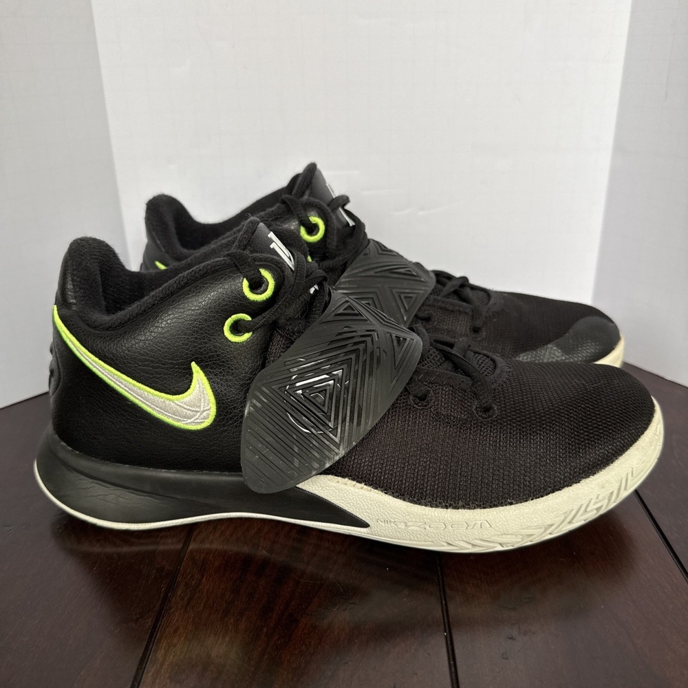 Nike Kyrie Flytrap‎ 3 Men's Athletic Shoes Size 8 Black Volt Green Swoosh